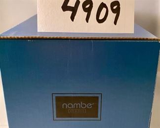 Lot 4909 $30.00  Nambe' Ellipsis Vase 8" H, Designer Rashid/Horowitz.  Quantity 3. New in Box