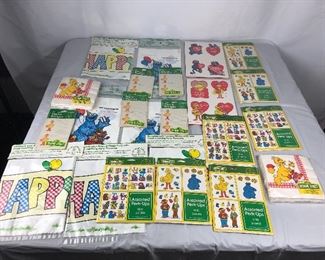 LOT 6
Vintage Bundle 80's party decor, valentines cards, etc.... all Sesame Street mostly all sealed new old stock $8 for the whole bundle.