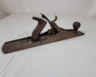 LOT 11
Vintage Bailey Stanley? NO 6 Wood Plane has wear all around old neat tool to collect $13