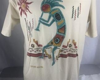 Lot 23
Vintage Color Tribal Music Man Sun SEDONA ARIZONA T Shirt Southwest Large Or XL
It doesn’t have a tag so my guess is the shirt is a large or XL has some wear $5