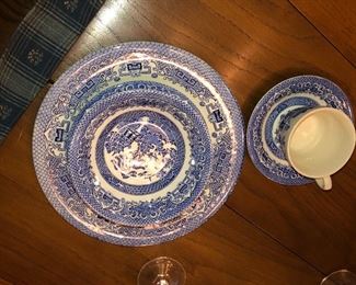 English Blue Willow Dinnerware 40 piece set