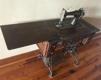 Antique Sewing Machine / Table $ 136.00