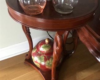 Round Accent Table $ 62.00