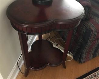 Accent End Table $ 64.00