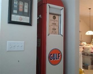 Vintage original gas pump with original globe