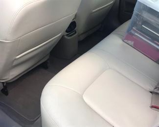 Ford Taurus 4-Door Sedan SES 2002. Great Condition!