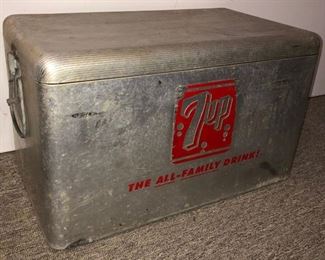 7up Metal Cooler