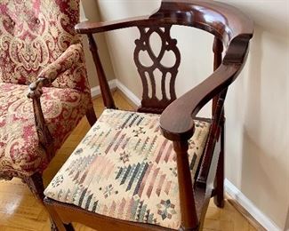 Corner Chair 