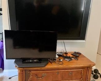 there are several TVs