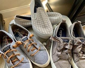 Ladies size 7.5 Sperry shoes