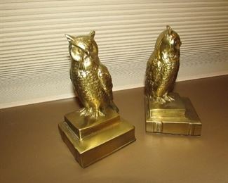 •	Item 12: P.M. Craftsman of Eaton Park, FL gilt metal owl bookends. (Pair). Approximately 4”wide x 6.5”tall x 3.5”deep. PRICE FOR PAIR: $20.00