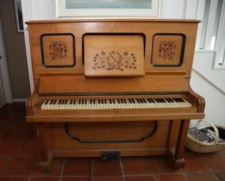 vintage piano - works well