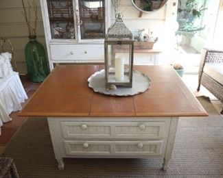 Pottery Barn shabby chic vintage coastal extending 2-drawer coffee table 