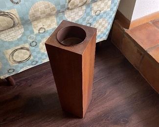 MID CENTURY DRINK HOLDER