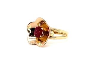 Ladies Vintage Ruby Solitaire Flower Estate Ring in 14k Yellow Gold; $1999 Retail