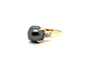 Fine Tahitian Pearl and Diamond Estate Ring with Fancy Prongs in 18k Yellow Gold; $1925 Retail