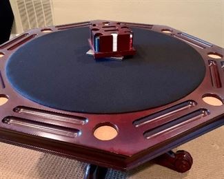 Poker/game felt-top table