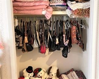 BLANKETS AND LADIES PURSES