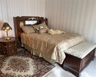 QUEEN WOOD HEAD BOARD BUT FULL SIZE MATTRESS AND SPRINGS THESE WILL BE PRICED SEPERATELY