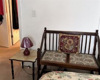 UPHOLSTERED BOTTOM WOOD BENCH