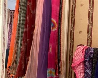 LADIES SCARVES