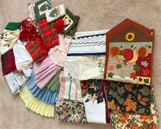 Holiday Table Linens