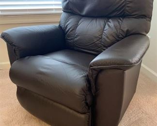 La Z Boy Lawrence Reclina Rocker
