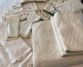 Queen Size Ivory Quilted Bedding Sets