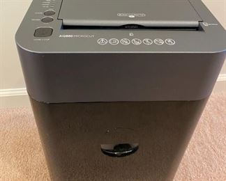 Royal AQ880 Micro Cut Electric Paper Shredder