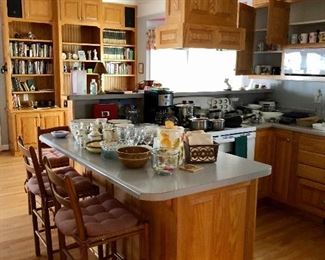Lots of great kitchen wares