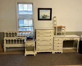 Nice vintage bedroom set