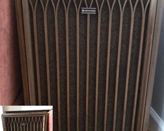 Pair of Kenwood KL-777 4- way, 6- speaker system, 100W.
