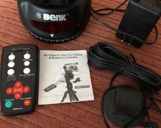 Benk automatic pan tilt head and remote control