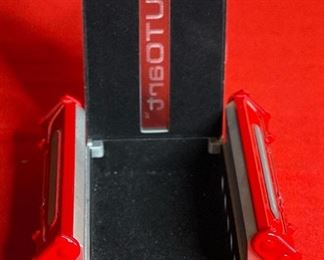 AUTOart Diecast V10 Engine Card Holder Auto Art design 2.25x4x4in HxWxD