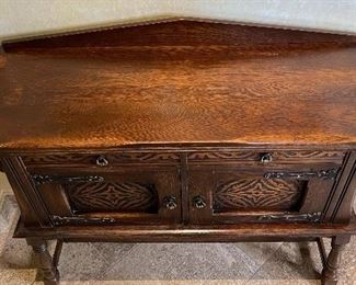 Antique Kuchins Furniture Oak Sideboard Cabinet 38x50x17in HxWxD