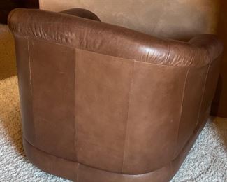 #2 Robb & Stucky Leather Club Swivel Chair 32x33x33in HxWxD