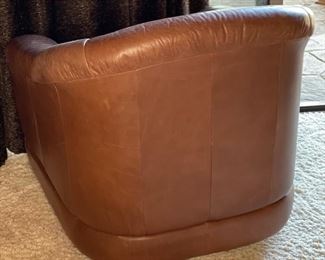 #3 Robb & Stucky Leather Club Swivel Chair 32x33x33in HxWxD