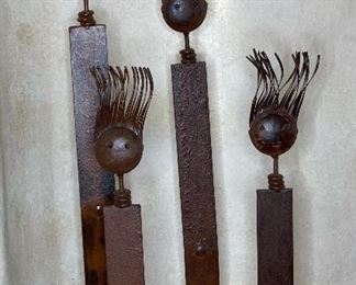 4pc Rustic Metal Art Figures Family of 4 28in H tallest