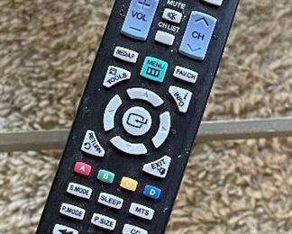 SAMSUNG 65in UHD 4K Smart TV UN65MU800D 32.75x57x2in HxWxD