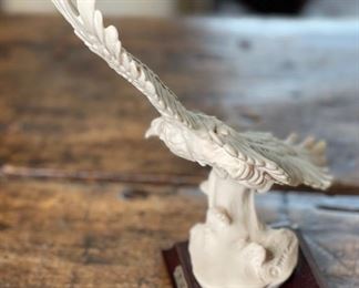 Giuseppe Armani White Soaring Resin Eagle Figure 7x5x5in HxWxD