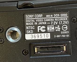 Sony DCR-SR80 Digital Video Camcorder w/ Charge Station