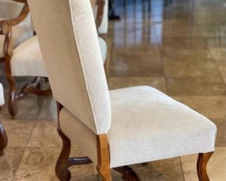 Robb & Stucky Amelia Dining Table & 6 Chairs Table: 30x48x96in