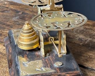 George Betjemann Antique postal scale 6x8.5x4.5in HxWxD