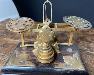 George Betjemann Antique postal scale 6x8.5x4.5in HxWxD