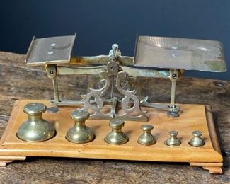 STS Antique English Postal Scale 4.25x9.5x5.25in HxWxD