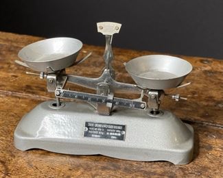 Tricle Brand Table Balance Sanghai China Scale 5x8x3in HxWxD