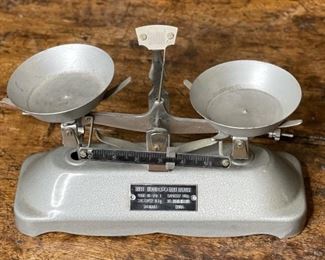 Tricle Brand Table Balance Sanghai China Scale 5x8x3in HxWxD