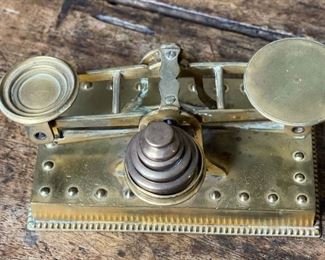 Antique Brass Balance Scale 2.5x6.4in HxWxD