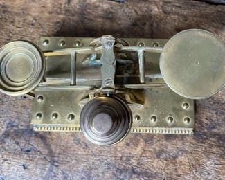 Antique Brass Balance Scale 2.5x6.4in HxWxD