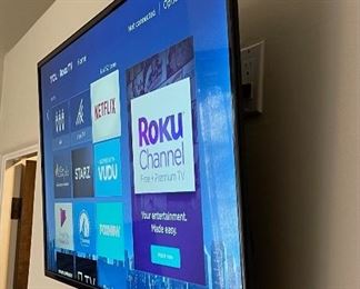 TCL Roku 43in HD Smart TV 22x38in